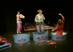 "Das bucklige Pferdchen" von Adolf Endler und Elke Erb nach Pjotr Jerschow, Theaterhaus Frankfurt 2006 Regie: Ania Michaelis, Bühnenbild und Kostüme: Natalia Haagen